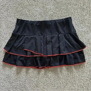 Lucky in‎ Love Skort Women's Size Medium Black Red